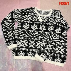 Aeropostale Bethany Mota Black and White Fuzzy Stretchy Pullover Sweater